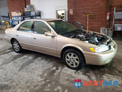 Czwarte zdjęcie samochodu z boku: 1998 TOYOTA CAMRY LE VIN:JT2BF28K3W0133815 - miniatura