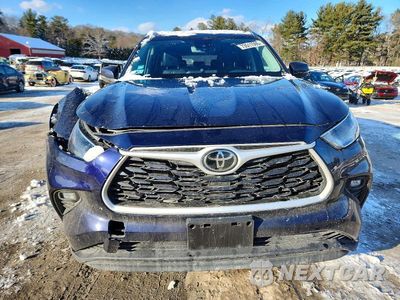 Piąte zdjęcie samochodu w środku: 2021 TOYOTA HIGHLANDER XLE VIN:5TDGZRBHXMS090109 - miniatura