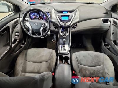 Zdjęcie 8 z 11 samochodu: 2011 HYUNDAI ELANTRA GLS VIN:5NPDH4AE7BH058933 - miniatura