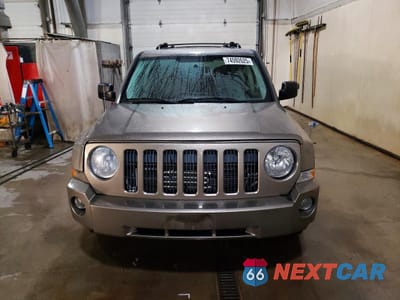 Piąte zdjęcie samochodu w środku: 2008 JEEP PATRIOT SPORT VIN:1J8FF28W48D742542 - miniatura