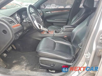 Zdjęcie 7 z 13 samochodu: 2014 CHRYSLER 300 VIN:2C3CCARG9EH136466 - miniatura