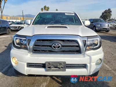 Piąte zdjęcie samochodu w środku: 2005 TOYOTA TACOMA DOUBLE CAB PRERUNNER VIN:5TEJU62N45Z106950 - miniatura