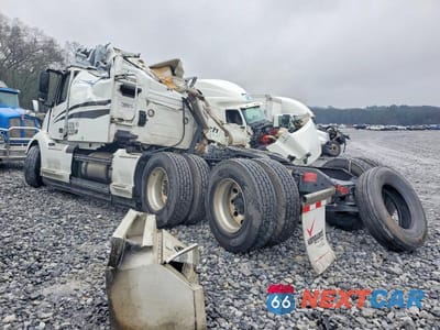 Trzecie zdjęcie samochodu z tyłu: 2024 VOLVO VNL SEMI TRUCK VIN:4V4NC9EH7RN638895 - miniatura