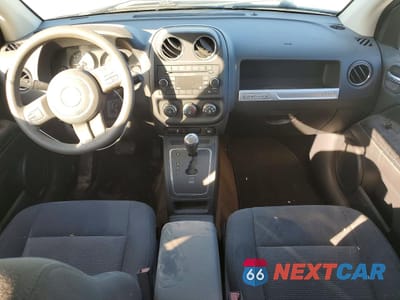 Zdjęcie 8 z 12 samochodu: 2016 JEEP COMPASS SPORT VIN:1C4NJCBA3GD611556 - miniatura