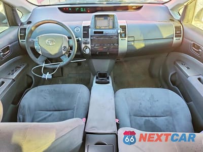 Zdjęcie 8 z 12 samochodu: 2006 TOYOTA PRIUS VIN:JTDKB20U067528042 - miniatura