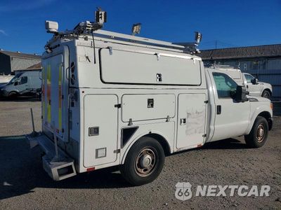 Trzecie zdjęcie samochodu z tyłu: 2013 FORD F350 UTILITY / SERVICE TRUCK VIN:1FDRF3A6XDEB92462 - miniatura