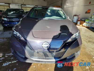 Piąte zdjęcie samochodu w środku: 2025 NISSAN LEAF S VIN:1N4AZ1BVXSC560012 - miniatura