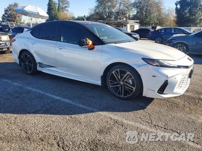 Czwarte zdjęcie samochodu z boku: 2025 TOYOTA CAMRY XSE VIN:4T1DAACK7SU034915 - miniatura