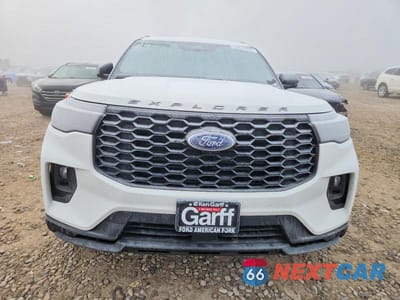 Piąte zdjęcie samochodu w środku: 2025 FORD EXPLORER ST-LINE VIN:1FMUK8KH7SGC95049 - miniatura