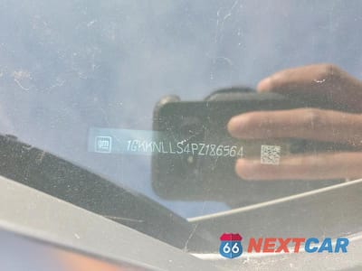 Zdjęcie 12 z 12 samochodu: 2023 GMC ACADIA AT4 VIN:1GKKNLLS4PZ186564 - miniatura