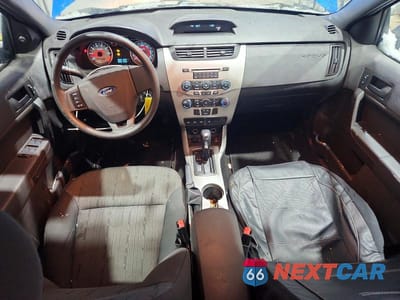 Zdjęcie 8 z 12 samochodu: 2010 FORD FOCUS SE VIN:1FAHP3FN5AW118133 - miniatura