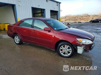 Czwarte zdjęcie samochodu z boku: 2004 TOYOTA CAMRY LE VIN:4T1BF30K04U077830 - miniatura