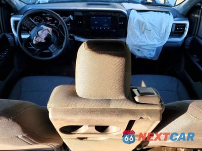 Zdjęcie 8 z 12 samochodu: 2024 FORD F350 SUPER DUTY VIN:1FT8W3DT4REF67285 - miniatura