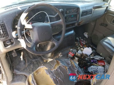 Zdjęcie 8 z 13 samochodu: 1999 CHEVROLET EXPRESS G3500 DELIVERY VAN VIN:1GCHG35R3X1018102 - miniatura