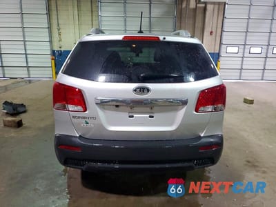 Zdjęcie 6 z 12 samochodu: 2011 KIA SORENTO BASE VIN:5XYKTDA15BG008932 - miniatura