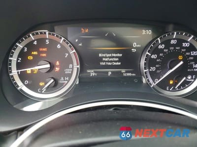 Zdjęcie 9 z 13 samochodu: 2022 TOYOTA HIGHLANDER XLE VIN:5TDHZRBH5NS577241 - miniatura