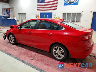 Drugie zdjęcie samochodu z przodu: 2017 CHEVROLET CRUZE LT VIN:1G1BE5SM1H7128802 - miniatura