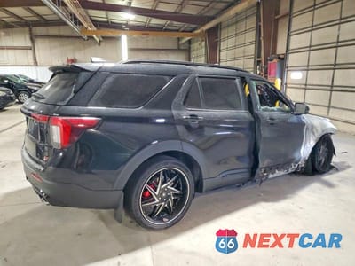 Trzecie zdjęcie samochodu z tyłu: 2025 FORD EXPLORER ST VIN:1FMWK8GC4SGA93727 - miniatura