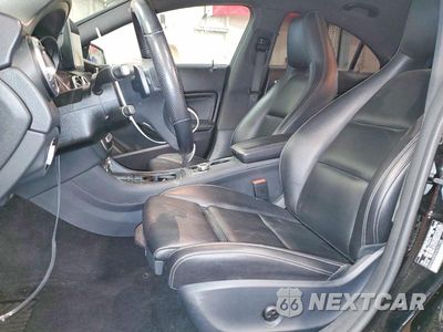 Zdjęcie 7 z 12 samochodu: 2019 MERCEDES-BENZ CLA 250 VIN:WDDSJ4EB5KN721708 - miniatura