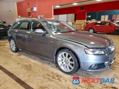 Czwarte zdjęcie samochodu z boku: 2012 AUDI A4 PREMIUM PLUS VIN:WAUWFAFL4CA114532 - miniatura