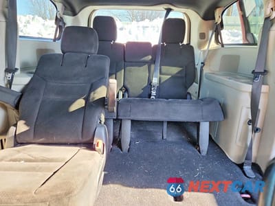 Zdjęcie 10 z 14 samochodu: 2015 DODGE GRAND CARAVAN SE VIN:2C4RDGBG7FR684316 - miniatura