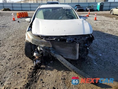 Piąte zdjęcie samochodu w środku: 2017 KIA FORTE LX VIN:3KPFL4A70HE024239 - miniatura