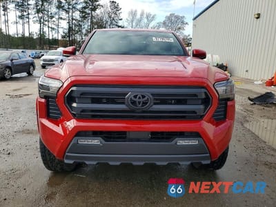 Piąte zdjęcie samochodu w środku: 2025 TOYOTA TACOMA SR5 VIN:3TYKB5FN4ST016824 - miniatura