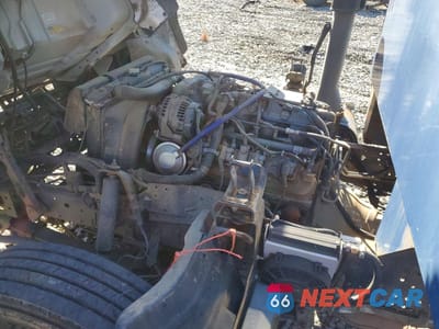 Zdjęcie 7 z 10 samochodu: 2007 ISUZU NPR REFUSE TRUCK VIN:4KLC4B1U17J805265 - miniatura