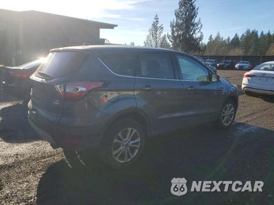 Trzecie zdjęcie samochodu z tyłu: 2017 FORD ESCAPE SE VIN:1FMCU0GD2HUB22529 - miniatura