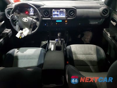 Zdjęcie 8 z 12 samochodu: 2023 TOYOTA TACOMA VIN:3TMCZ5AN2PM591031 - miniatura