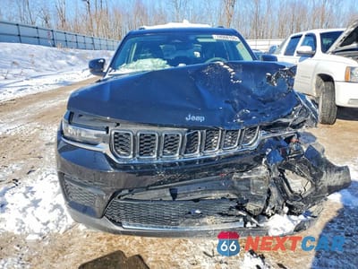 Piąte zdjęcie samochodu w środku: 2023 JEEP GRAND CHEROKEE LAREDO VIN:1C4RJHAG9PC527154 - miniatura