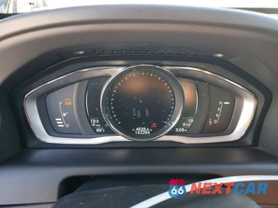 Zdjęcie 9 z 13 samochodu: 2015 VOLVO XC60 T5 PREMIER VIN:YV4612RK0F2631607 - miniatura