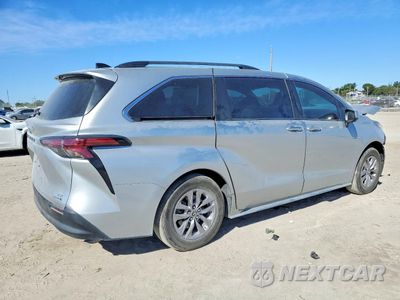 Trzecie zdjęcie samochodu z tyłu: 2022 TOYOTA SIENNA LE VIN:5TDKRKEC5NS135587 - miniatura