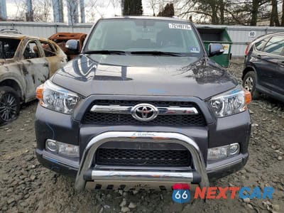 Piąte zdjęcie samochodu w środku: 2013 TOYOTA 4RUNNER SR5 VIN:JTEBU5JR9D5129611 - miniatura