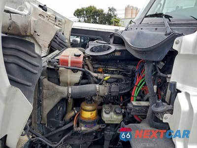 Zdjęcie 7 z 10 samochodu: 2017 FREIGHTLINER CASCADIA 113 SEMI TRUCK VIN:3AKBGADV5HSJD0486 - miniatura