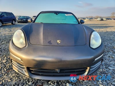 Piąte zdjęcie samochodu w środku: 2016 PORSCHE PANAMERA 2 VIN:WP0AA2A72GL000860 - miniatura