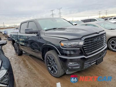 Czwarte zdjęcie samochodu z boku: 2025 RAM 1500 LARAMIE VIN:1C6SRFJP5SN730982 - miniatura