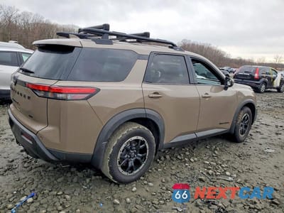 Trzecie zdjęcie samochodu z tyłu: 2024 NISSAN PATHFINDER ROCK CREEK VIN:5N1DR3BD1RC208307 - miniatura