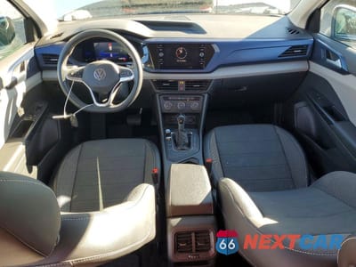 Zdjęcie 8 z 12 samochodu: 2022 VOLKSWAGEN TAOS SE VIN:3VVRX7B25NM025427 - miniatura