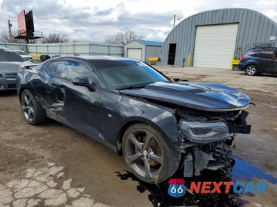 Czwarte zdjęcie samochodu z boku: 2016 CHEVROLET CAMARO SS VIN:1G1FF1R73G0147253 - miniatura