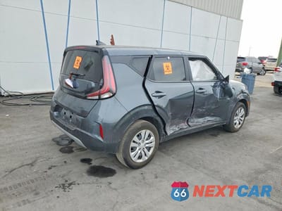 Trzecie zdjęcie samochodu z tyłu: 2025 KIA SOUL LX VIN:KNDJ23AU7S7251626 - miniatura