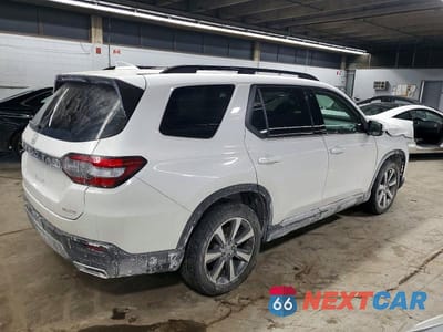 Trzecie zdjęcie samochodu z tyłu: 2024 HONDA PILOT ELITE VIN:5FNYG1H85RB030124 - miniatura