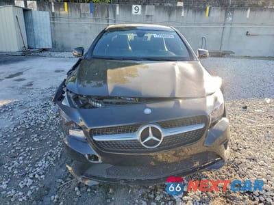Piąte zdjęcie samochodu w środku: 2015 MERCEDES-BENZ CLA 250 VIN:WDDSJ4EB6FN219473 - miniatura