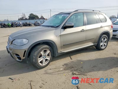 2012 BMW X5 5UXZW0C52CL663889 - główne zdjęcie licytacji z USA - miniatura