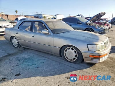 Czwarte zdjęcie samochodu z boku: 1999 LEXUS LS 400 VIN:JT8UF11E0P0177642 - miniatura