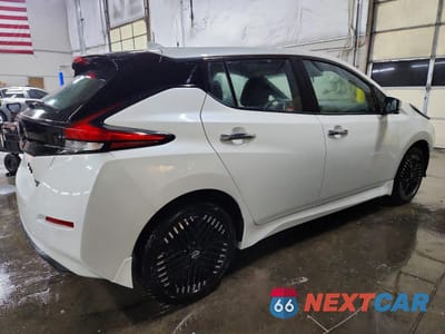 Trzecie zdjęcie samochodu z tyłu: 2025 NISSAN LEAF SV PLUS VIN:1N4CZ1CV8SC557715 - miniatura