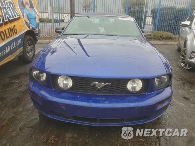 Piąte zdjęcie samochodu w środku: 2005 FORD MUSTANG GT VIN:1ZVHT85H055246352 - miniatura