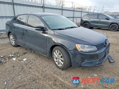 Czwarte zdjęcie samochodu z boku: 2013 VOLKSWAGEN JETTA SE VIN:3VWDP7AJ1DM224195 - miniatura