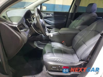 Piąte zdjęcie samochodu w środku: 2021 BUICK ENCLAVE ESSENCE VIN:5GAERBKW4MJ263991 - miniatura