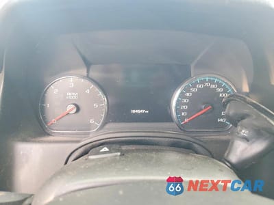 Zdjęcie 9 z 12 samochodu: 2018 GMC YUKON XL DENALI VIN:1GKS1HKJ4JR239904 - miniatura